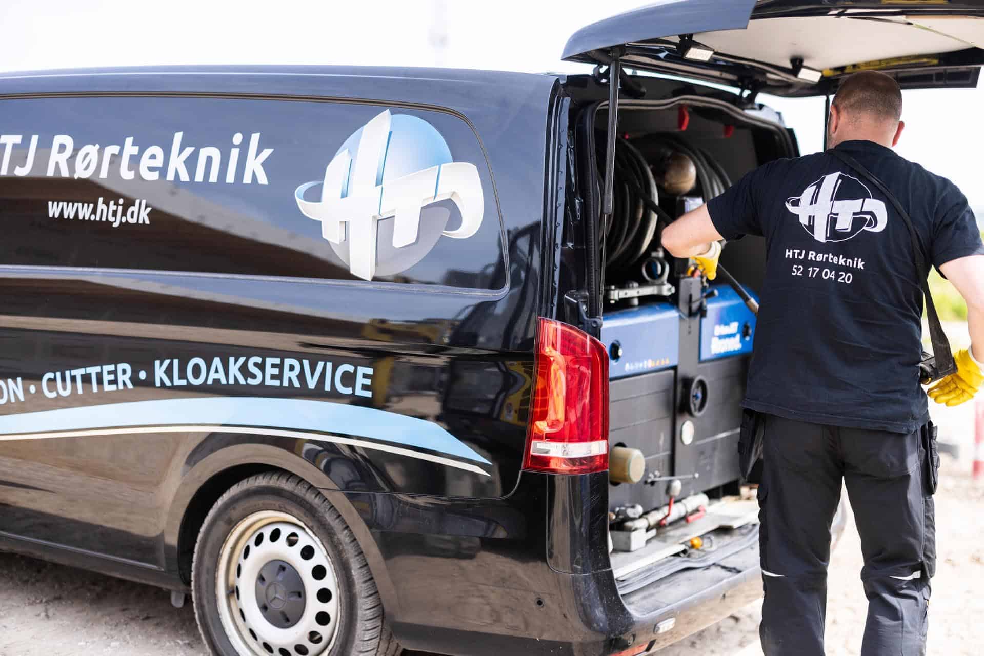 Erfarne, uddannede fagfolk inden for tv-inspektion, spuling og slamsugning, samt andre relaterede kloakservices.